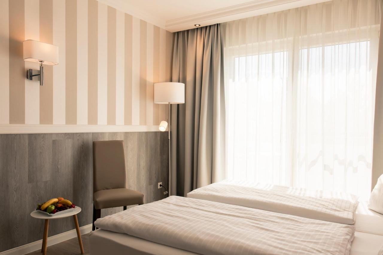 Resort Hotel IV Jahreszeiten ツィングシュト エクステリア 写真
