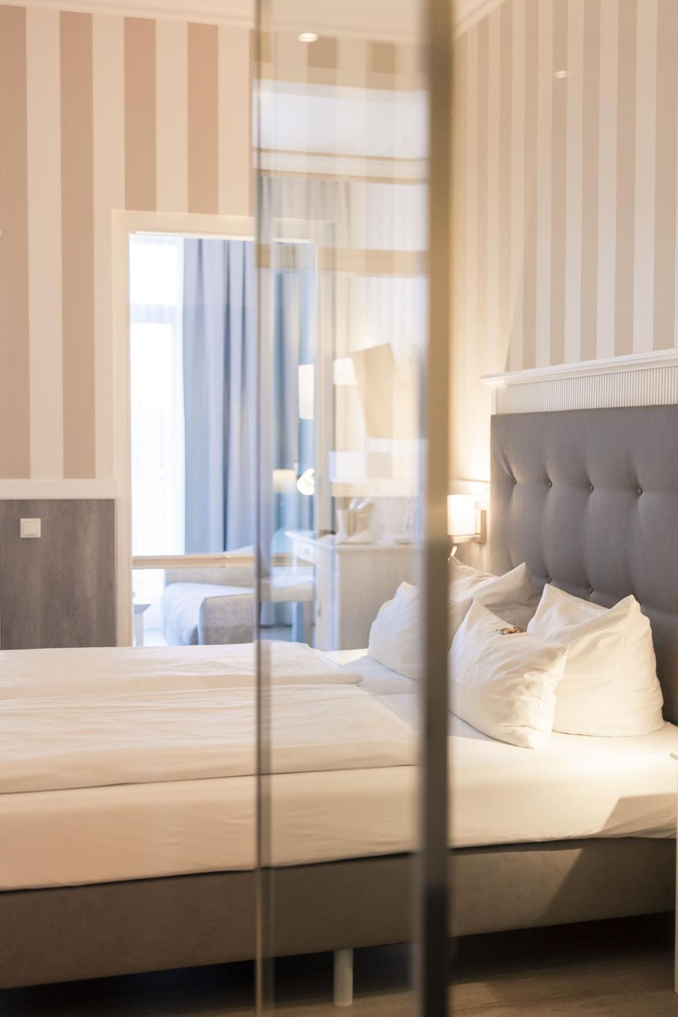 Resort Hotel IV Jahreszeiten ツィングシュト エクステリア 写真