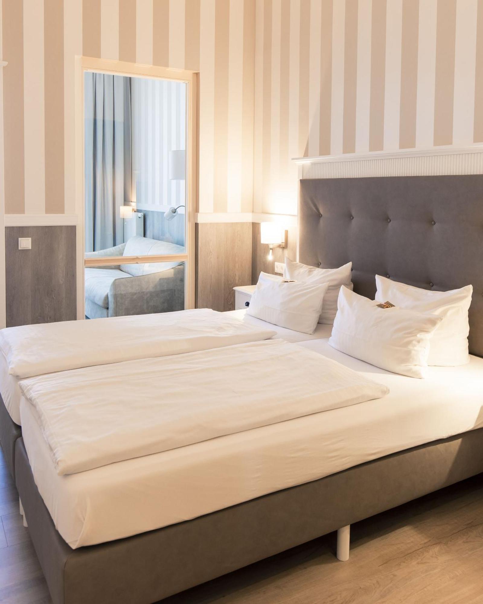 Resort Hotel IV Jahreszeiten ツィングシュト エクステリア 写真