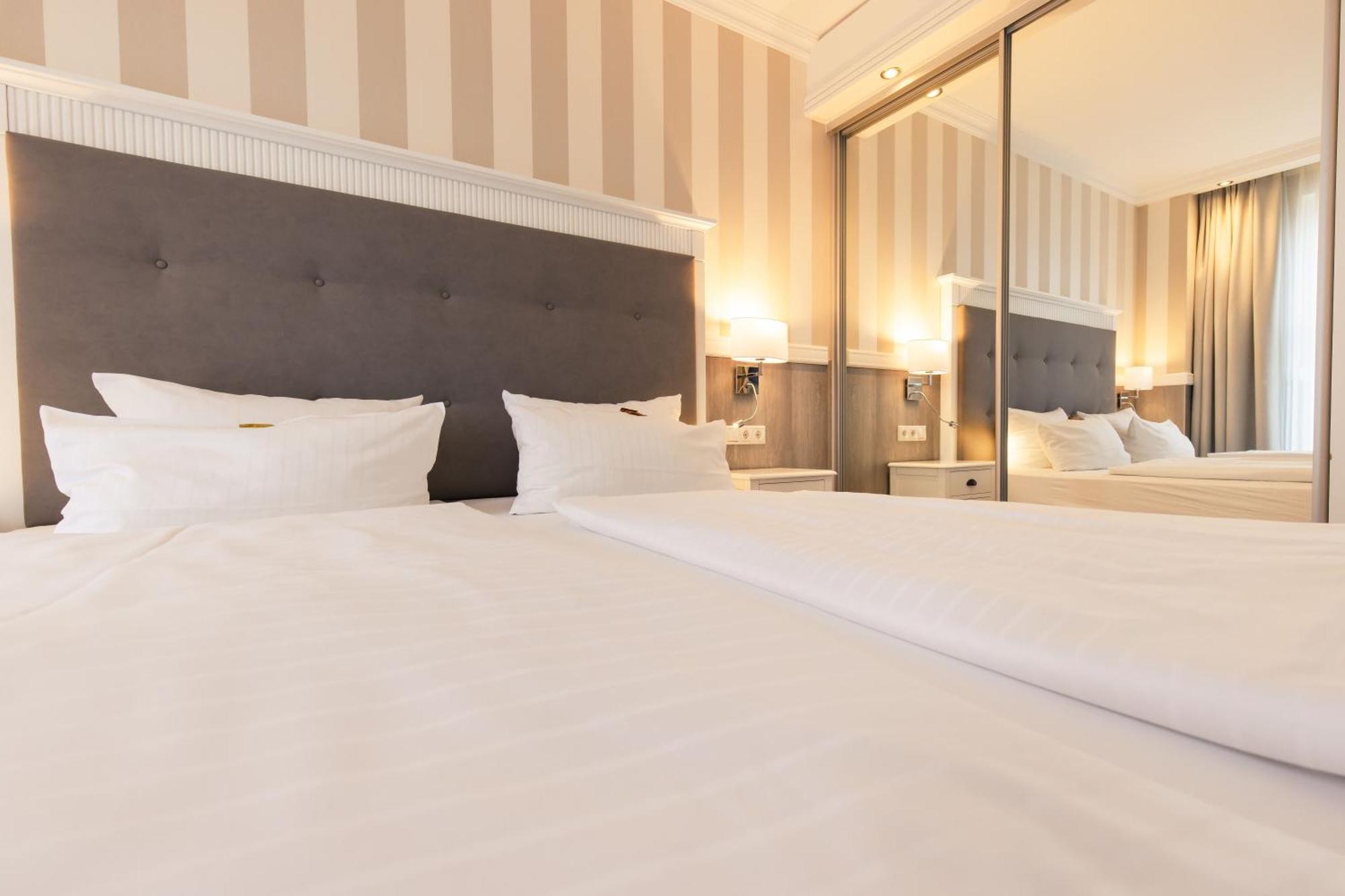 Resort Hotel IV Jahreszeiten ツィングシュト エクステリア 写真