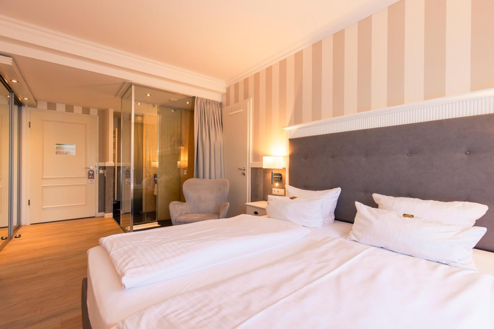 Resort Hotel IV Jahreszeiten ツィングシュト エクステリア 写真